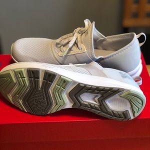 Women’s New Balance shoes size 10